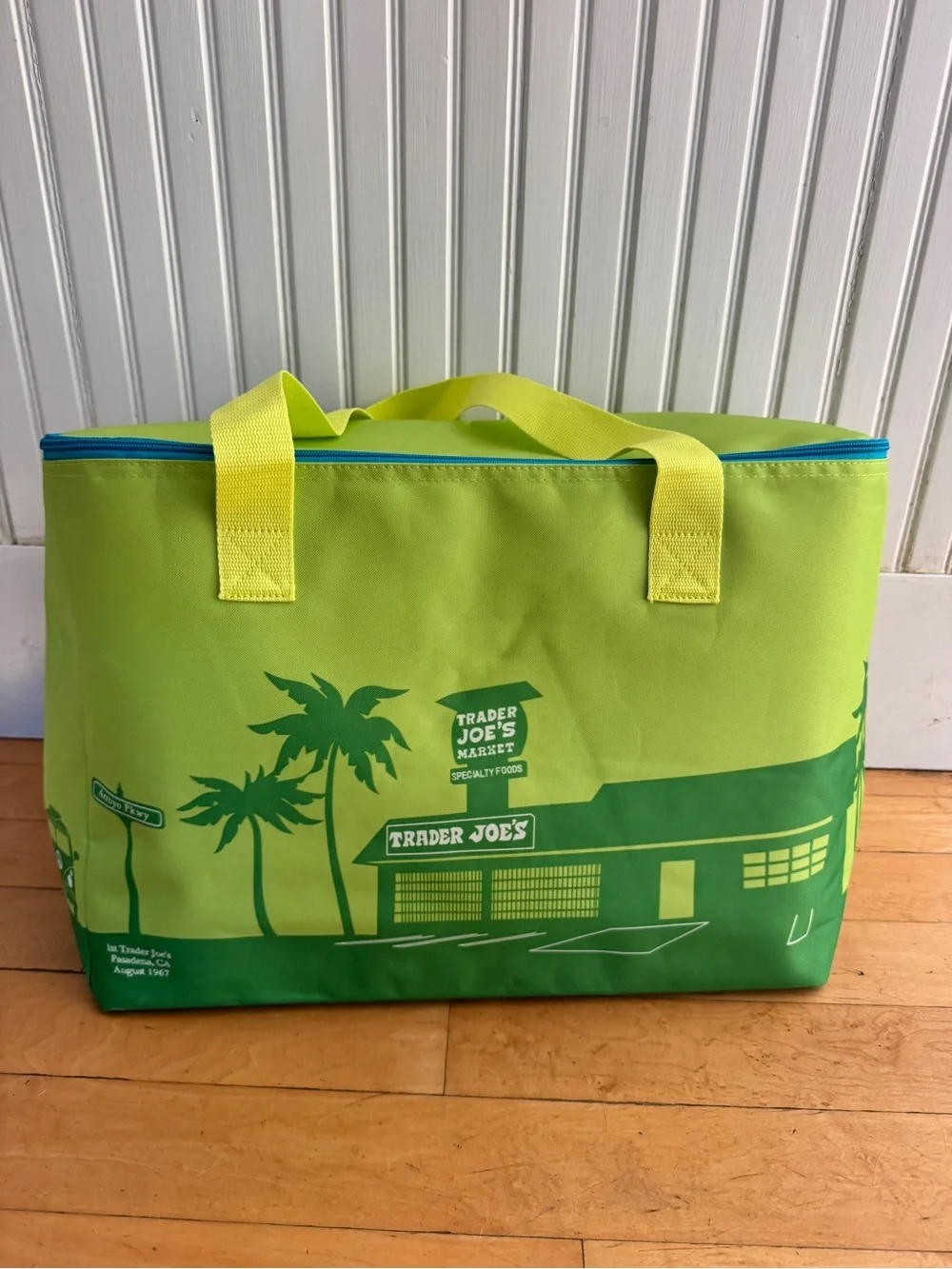 Trader Joe’s Large Insulated Cooler Tote Bag Lime Green Pasadena 1967